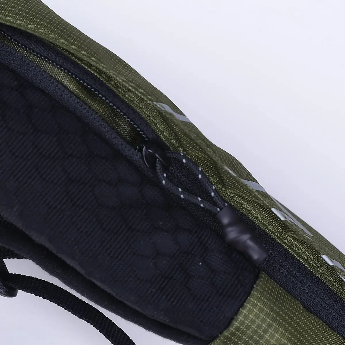 AONIJIE Handheld Hydration Pack with 500ml Soft Flask | Adjustable Strap, Reflective Trim, Multiple Pockets - view 8