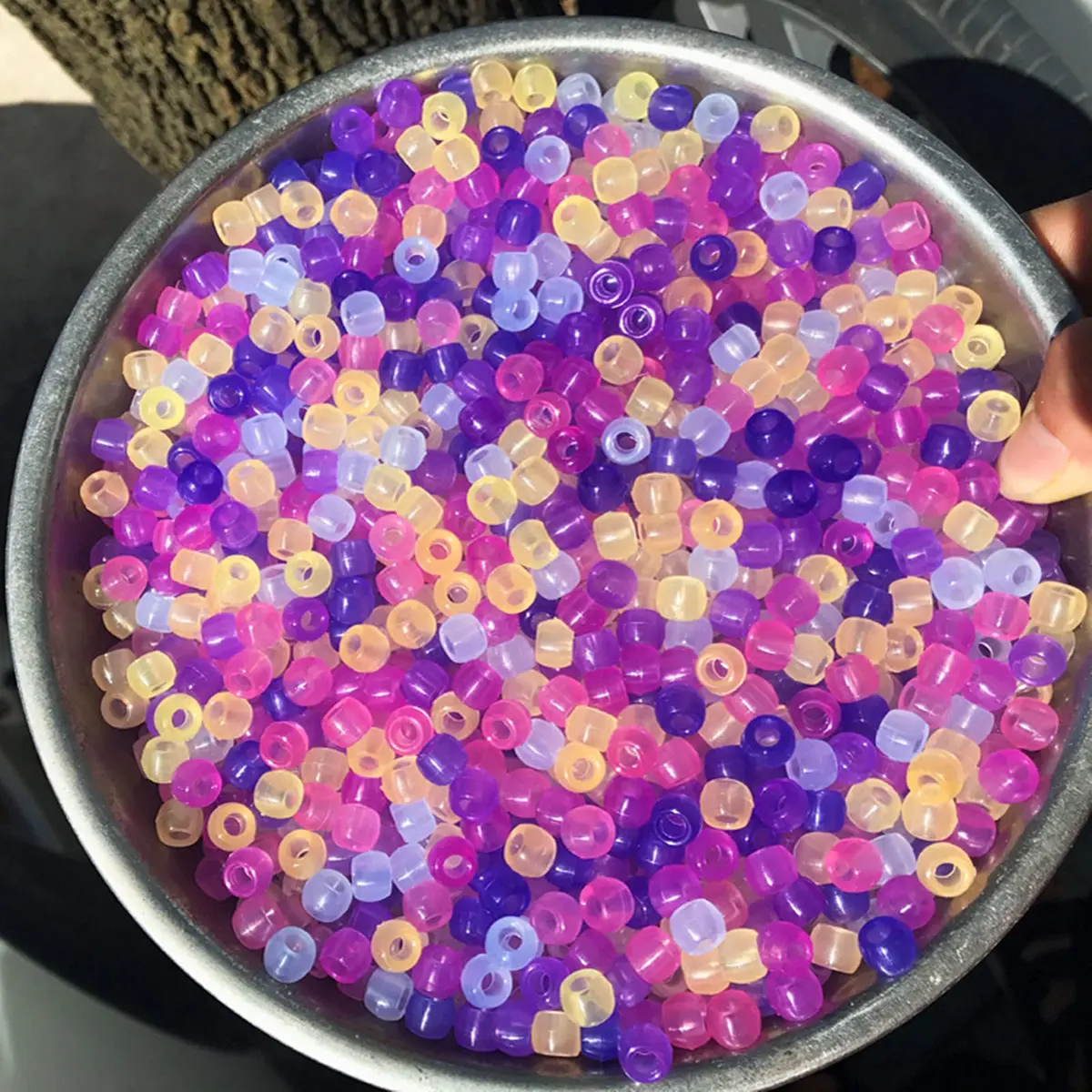 Looconi UV Beads Multi Color Changing Plastic Pony Beads 600 Pieces | Glow in The Dark & UV Reactive - view 3