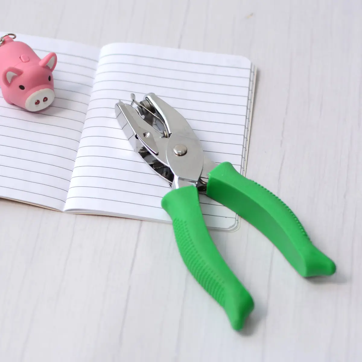 RUIFYRAY 1/4" Triangle Hole Punch (6mm) | DIY Paper Crafts & Office Supplies - view 4