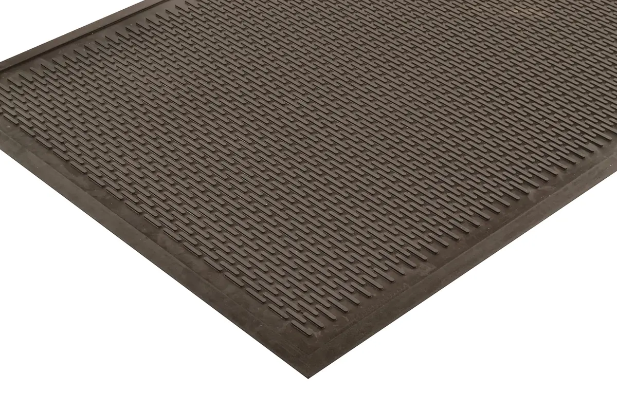 Notrax Soil Guard™ Rubber Scraper Entrance Mat 4' x 6' | Heavy-Duty Weatherproof Rubber Mat - main product image