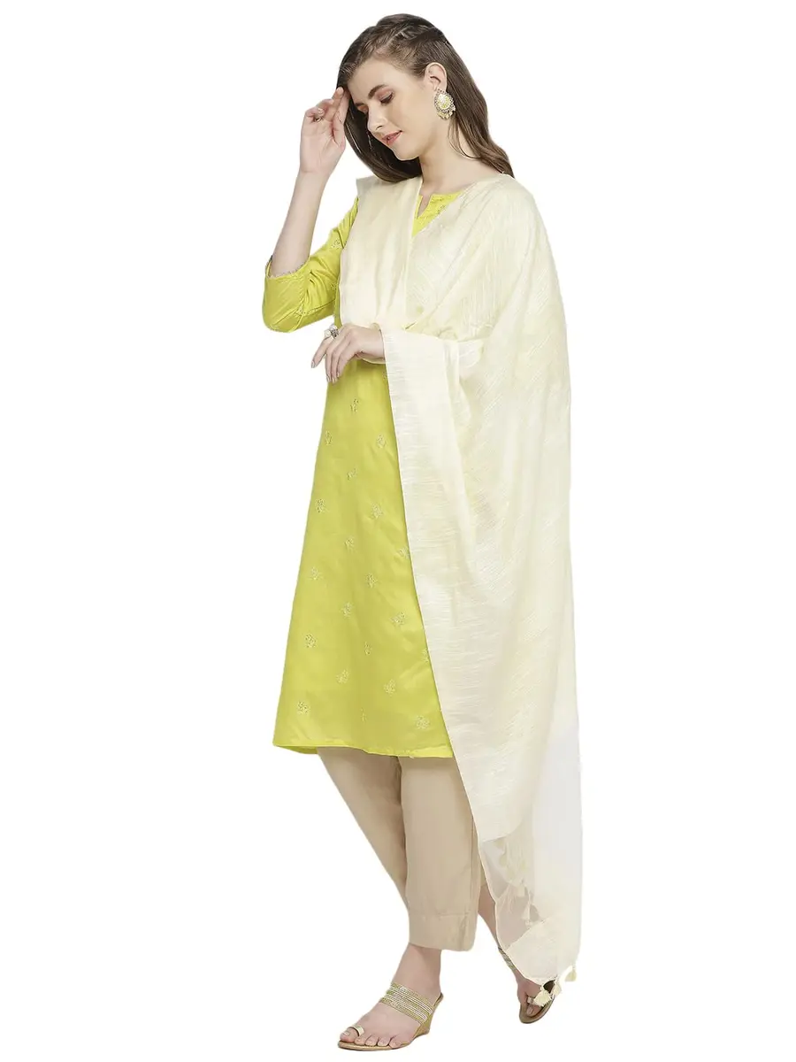 DUPATTA BAZAAR Cream Linen Dupatta with Organza Border and Tassels 2.4m (8.2 ft) | Imported Elegance for Indian Occasions - view 5