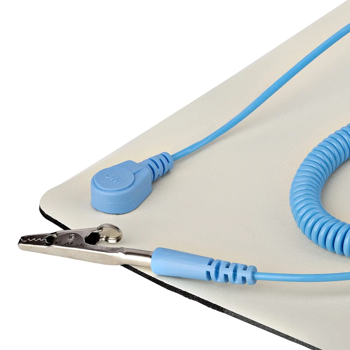 StarTech.com Large Anti-Static ESD Mat 60cm x 120cm (23.6" x 47.2") | ANSI/ESD S4.1 Compliant Grounding Mat - view 5