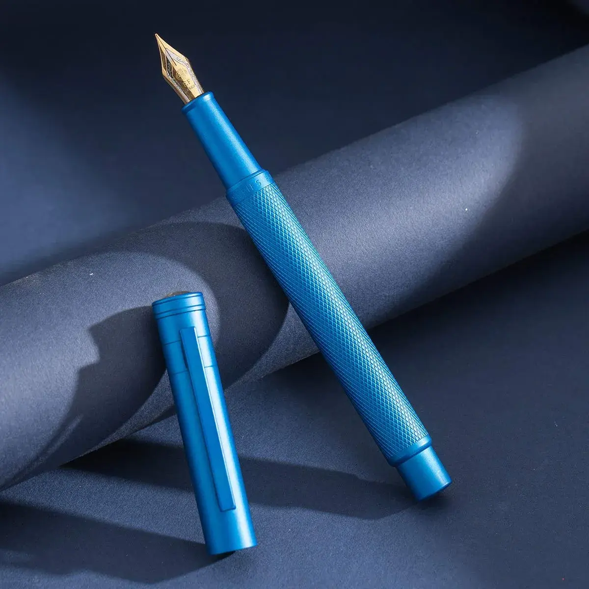 Asvine Hongdian 1851 Sky Blue Fountain Pen with Medium Point Nib for Smooth Daily Writing - view 3