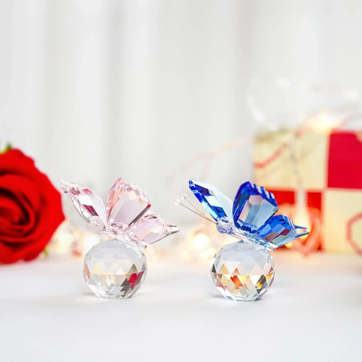H&D HYALINE & DORA Crystal Butterfly Figurine with Ball Base 5.1 cm (2 in) | Handmade Glass Animal Ornament - view 4