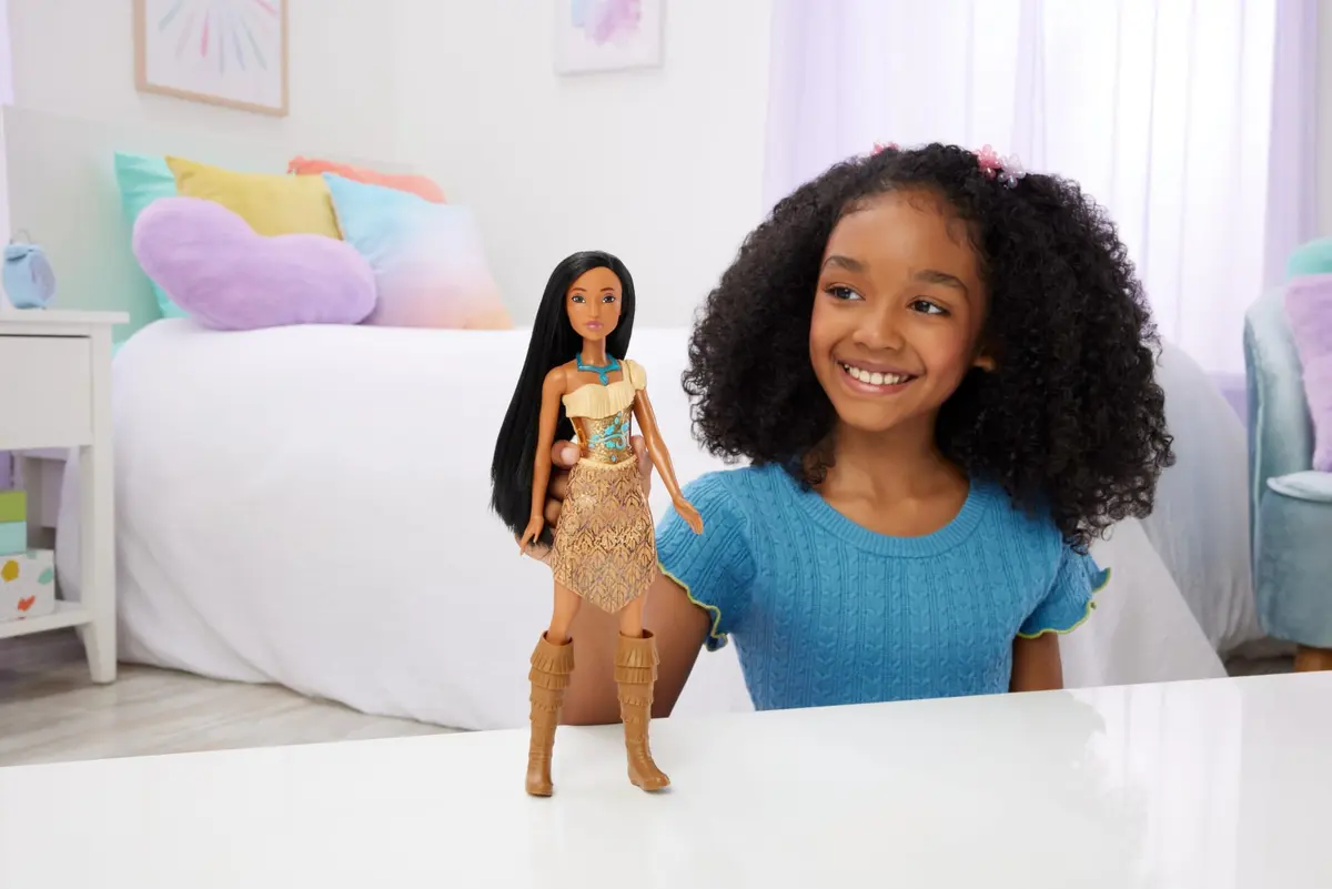 Mattel Disney Princess Pocahontas Fashion Doll in Signature Look | 11-inch, Posable, Signature Outfit - view 2