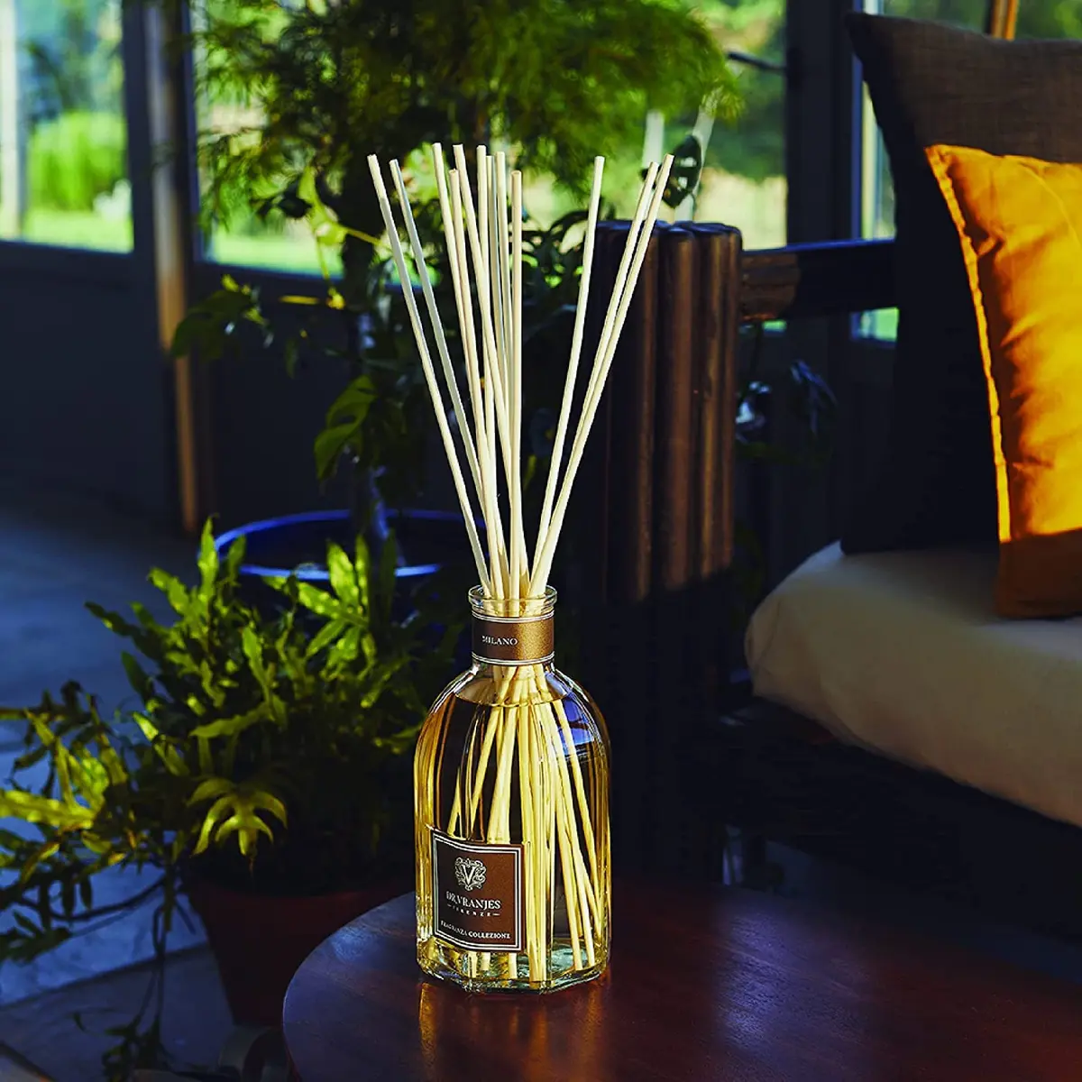 Dr. Vranjes Milano 1250 ml Diffuser + White Sticks Bundle | Luxury Home Fragrance with Patchouli, Pepper & Sandalwood - view 5