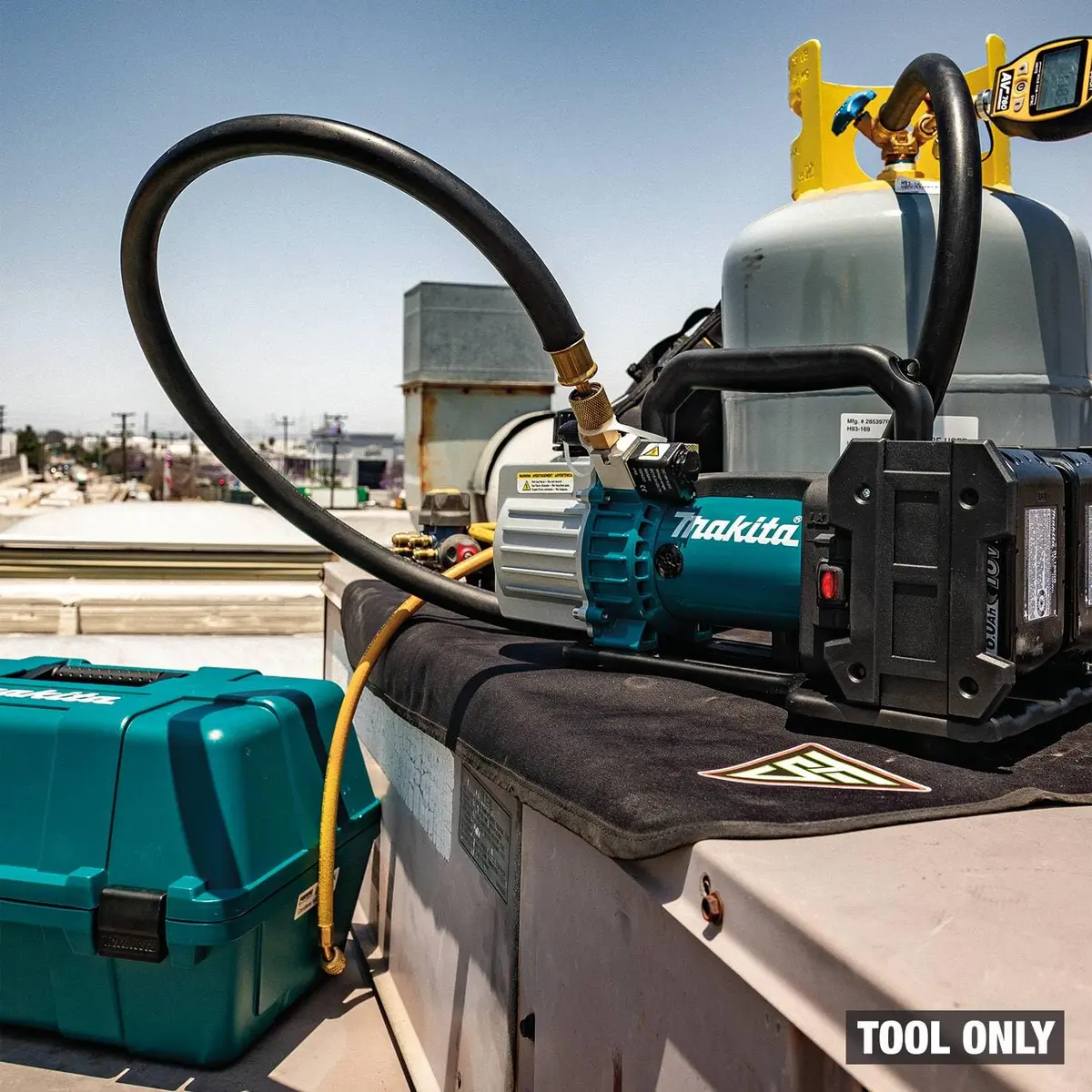 Makita DVP181ZK 18V LXT® Cordless 4 CFM Dual-Stage Vacuum Pump, Tool Only | High Power HVAC Solution - view 5