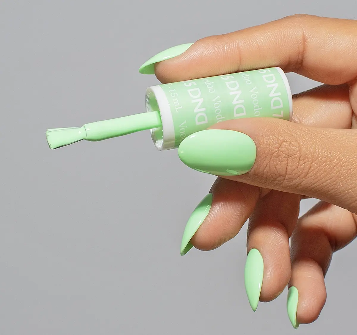 DAISY DND Gel Polish Set, Green Collection, 0.5 Fl Oz | Chip-Free, 3 Weeks Wear, Vegan & Cruelty-Free - view 2