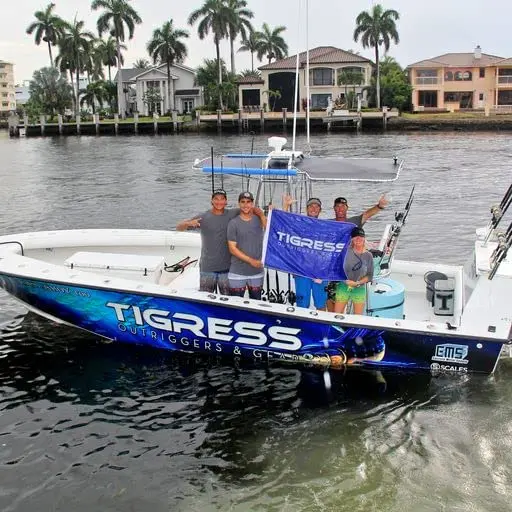 Tigress XD 3K Carbon Fiber Telescoping Center Outrigger | Sport Fishing Boat Accessory - view 6