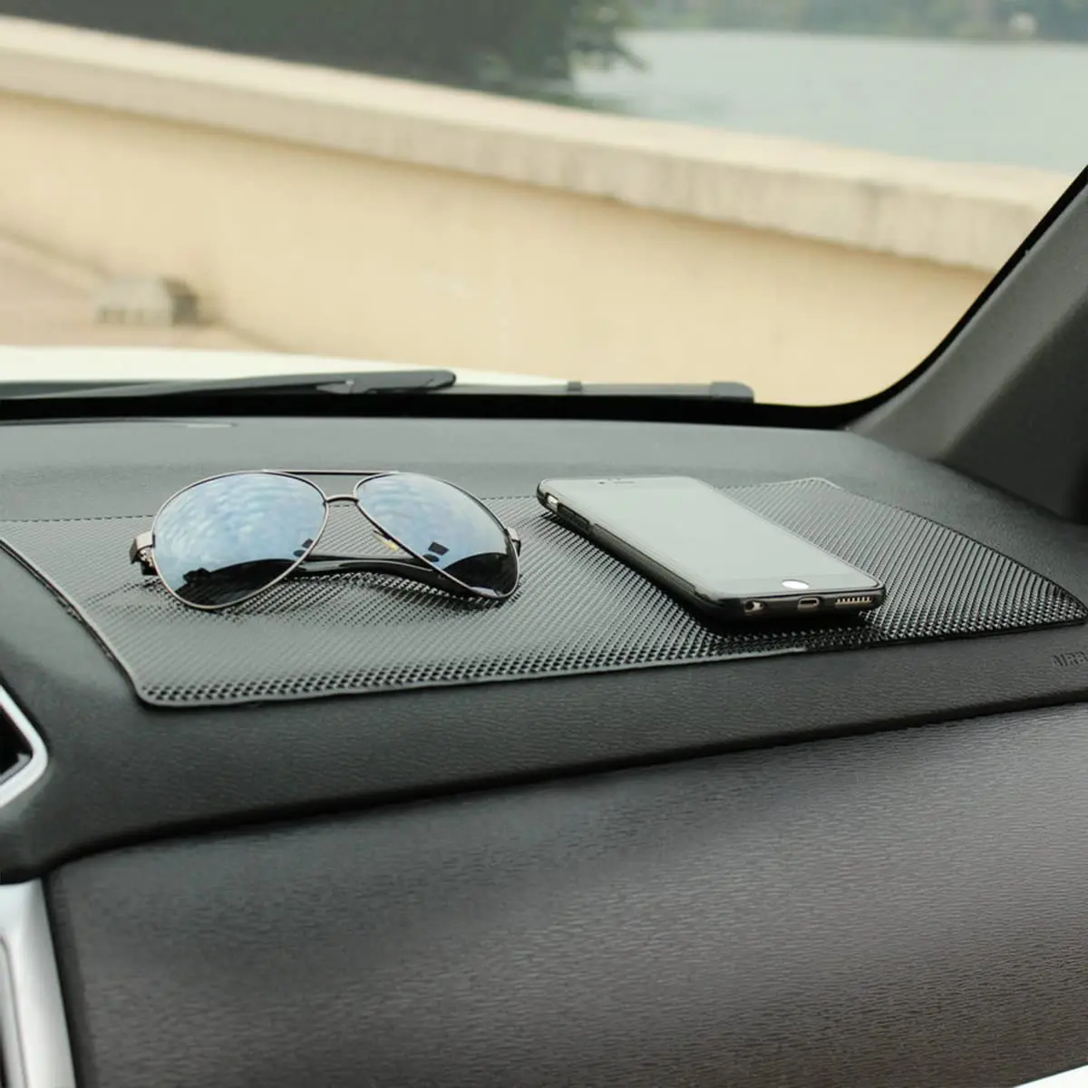 BLAU GRUN Anti-Slip Dashboard Mat 40cm x 20cm (15.7"x 7.8") | Universal Fit for Cars - view 6