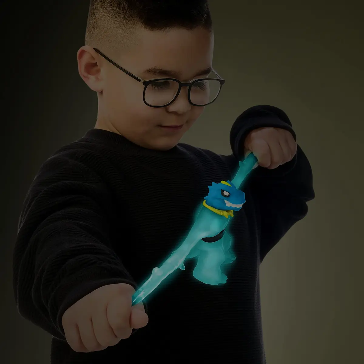 Heroes of Goo Jit Zu Glow Shifters Versus Pack Ultraglow Tyro VS Shadowclaw Rock Jaw | Glow-in-the-Dark Goo Transformation - view 6
