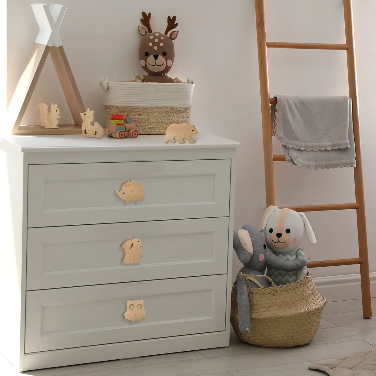 Qunclay Wooden Animal Dresser Knob Forest Animal | Cute Handcrafted Drawer Pulls for Furniture - view 5