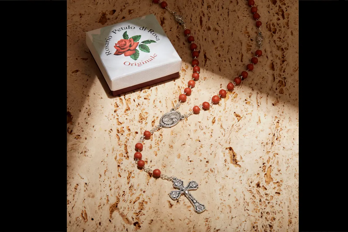 Mondo Cattolico Rose Scented Rosary Necklace 64 cm (25.2 in) | Vatican Blessed Beads - view 6