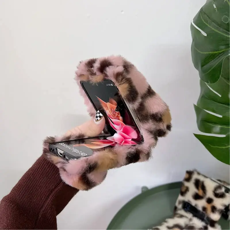 Omio Galaxy Z Flip 4 Faux Fur Plush Case | Pink Leopard Fluffy Back Cover - view 4