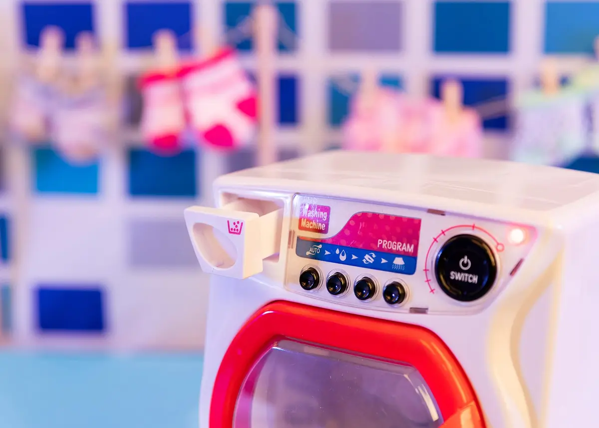 Idena Children's Washing Machine with Sound & Light Effects | Realistic Play Toy for Kids 15cm x 18cm x 23cm - view 4