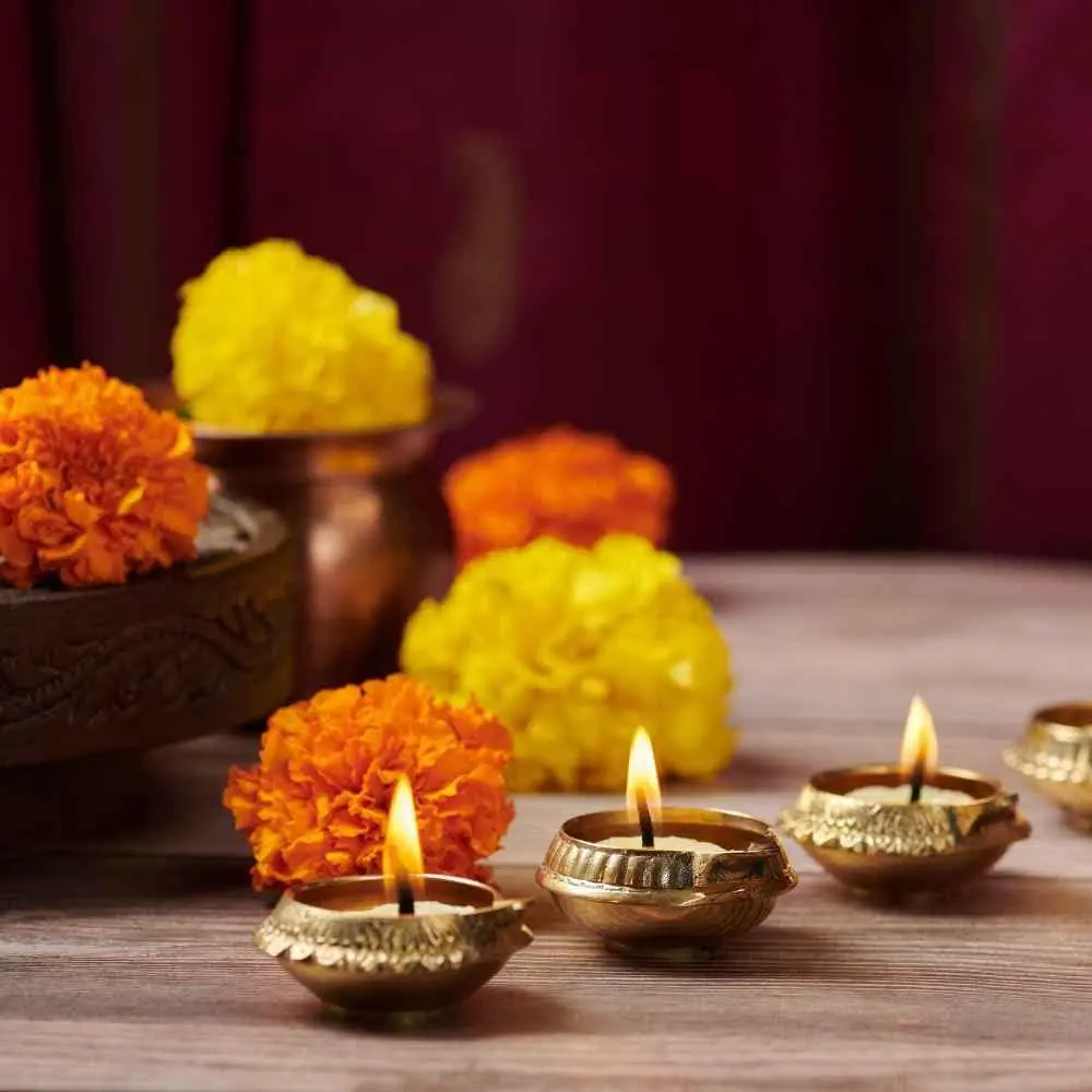 Om Phool Batti Cow Ghee Diya for Puja, 100 Pieces, Wax Free Vegan Ghee Batti/Wicks/Jyot for Puja Aarti, Yellow | 200g (Pack of 100) - view 4