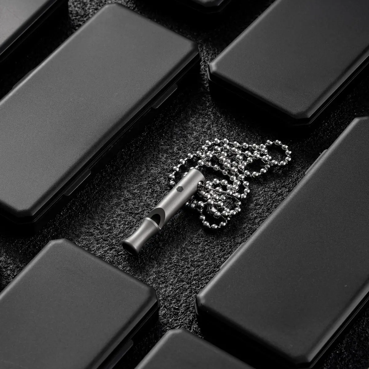 KeyUnity KA22 Titanium Emergency Whistle | 120dB Loud Signal, Easy to Blow, Pealess Core, Lightweight (55mm x 25mm) - view 7