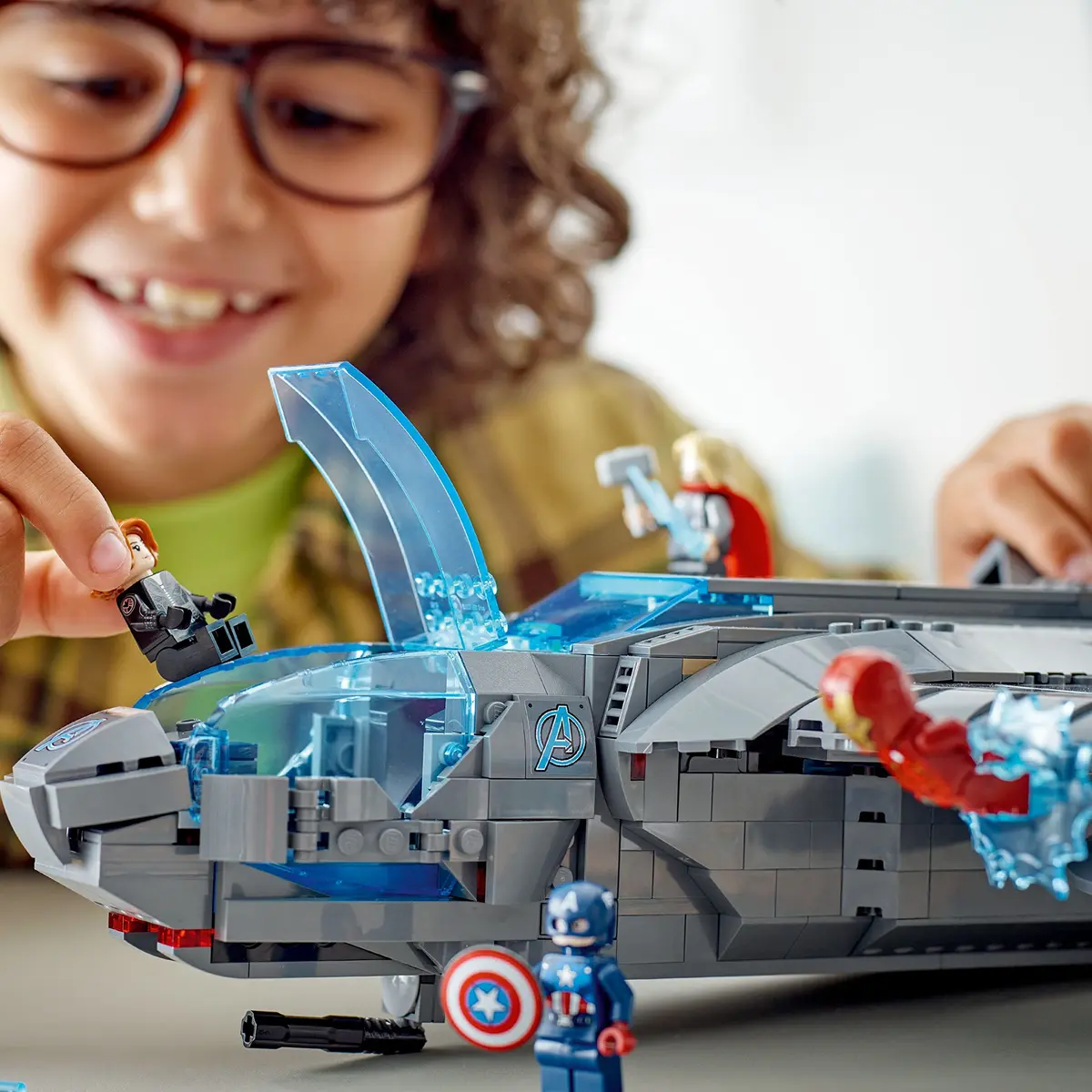 LEGO Marvel The Avengers Quinjet 76248 | Spaceship Building Toy Set with Minifigures for Kids 9+ - view 5