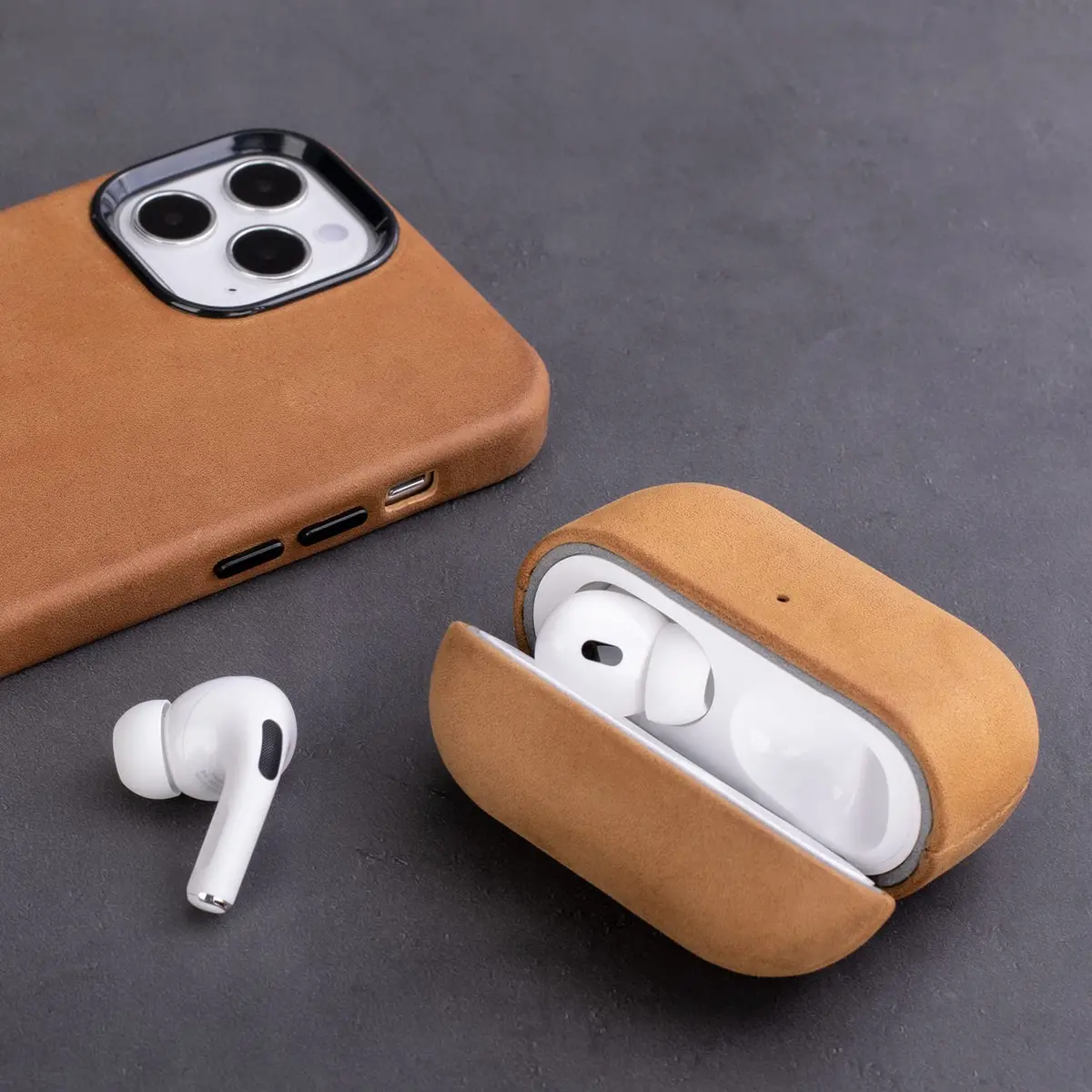 maogoam Crazy Horse Leather Case Cover for AirPods Pro 2/1 | Vintage Full-Grain Leather, MagSafe Compatible - view 3