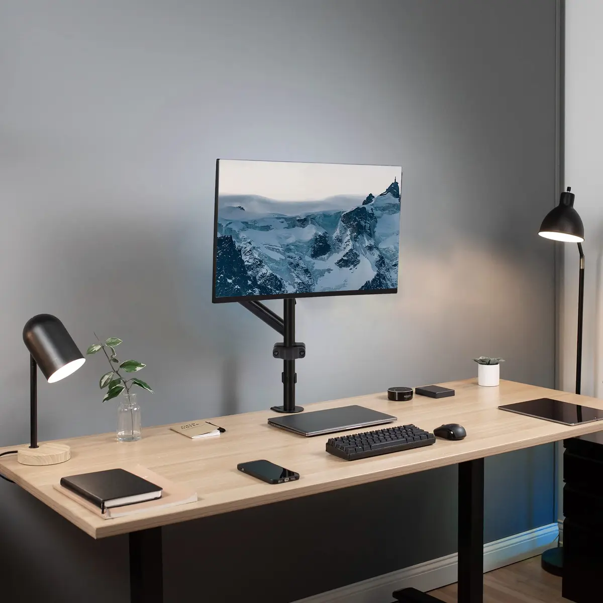 VIVO Black Pneumatic Pole Mounted Monitor Arm for 17-32 in Screens | Full Motion Articulating Arm - view 5