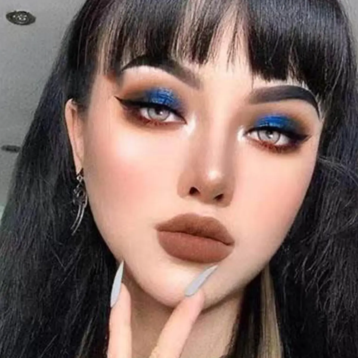 MEICOLY Blue Eyeshadow Stick 2pcs | Metallic Shimmer Crayon for Halloween Makeup - view 7