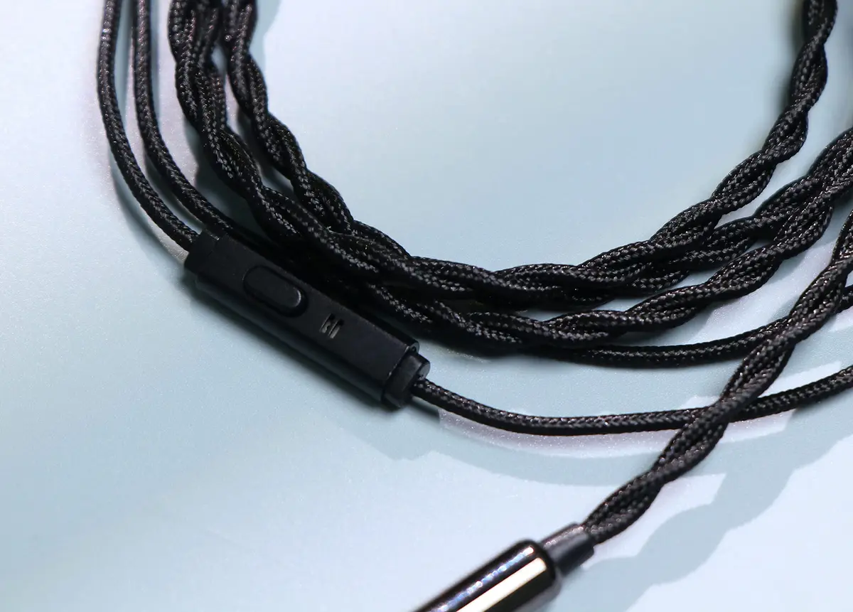 Linsoul Tripowin Zombur 4N OFC in Ear Monitor Cable with Mic, 3.5mm Plug, 1.25m (2-Pin Connector) - view 6