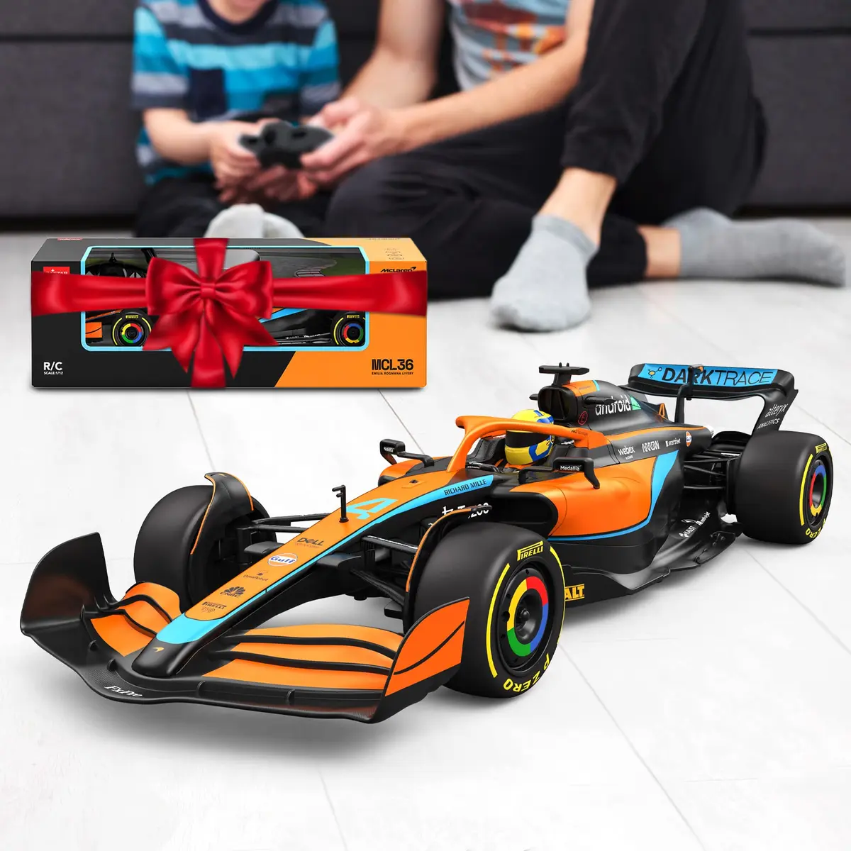 Voltz Toys McLaren F1 MCL36 RC Car 46cm (18.5 inches) | Licensed 1:12 Scale Replica - view 6