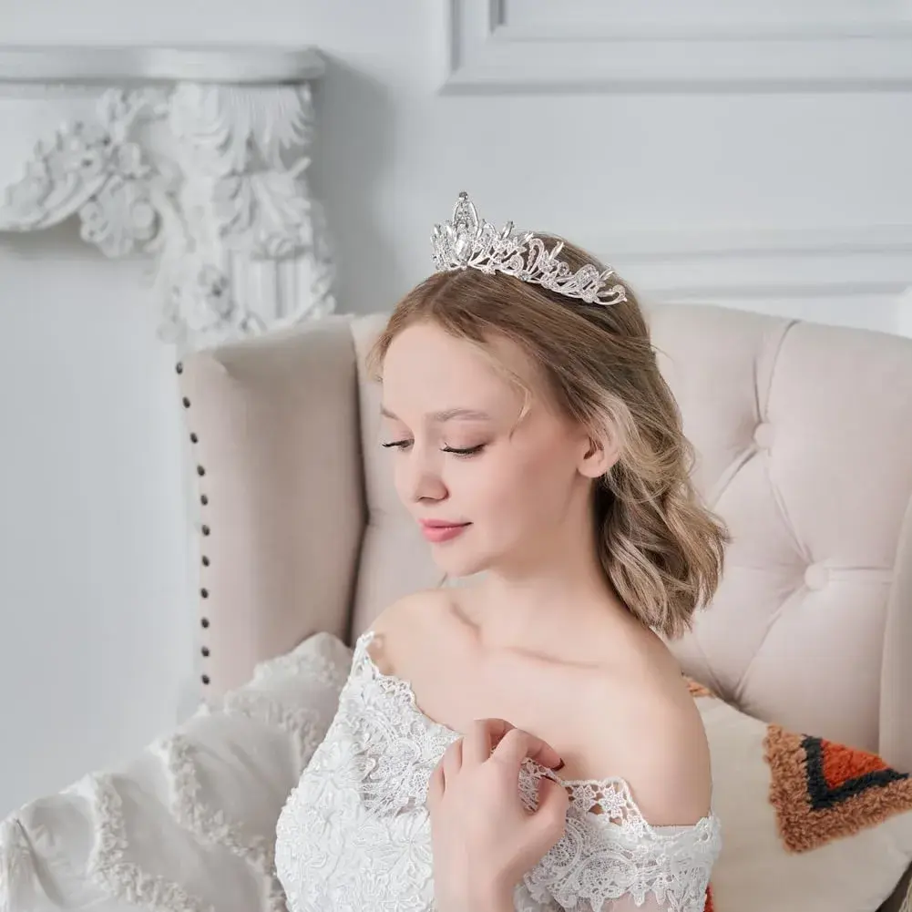 Lovelyshop Clear Crystal Swan Tiara for Women | 18.3cm x 13.5cm (7.2 x 5.3 inches) - view 4