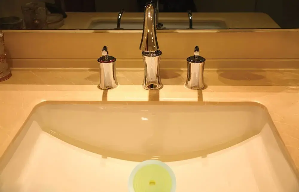 V-TOP 6 inch Yellow Transparent Silicone Tub Stopper - 2 Pack Drain Plug for Universal Fit - view 5