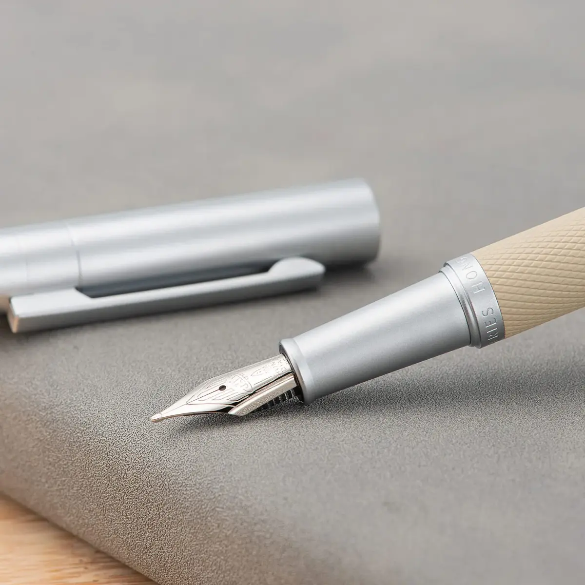 Asvine White Forest Fountain Pen Blade Nib Classic Design Calligraphy Pen with Converter and Metal Pen Case Set - view 6