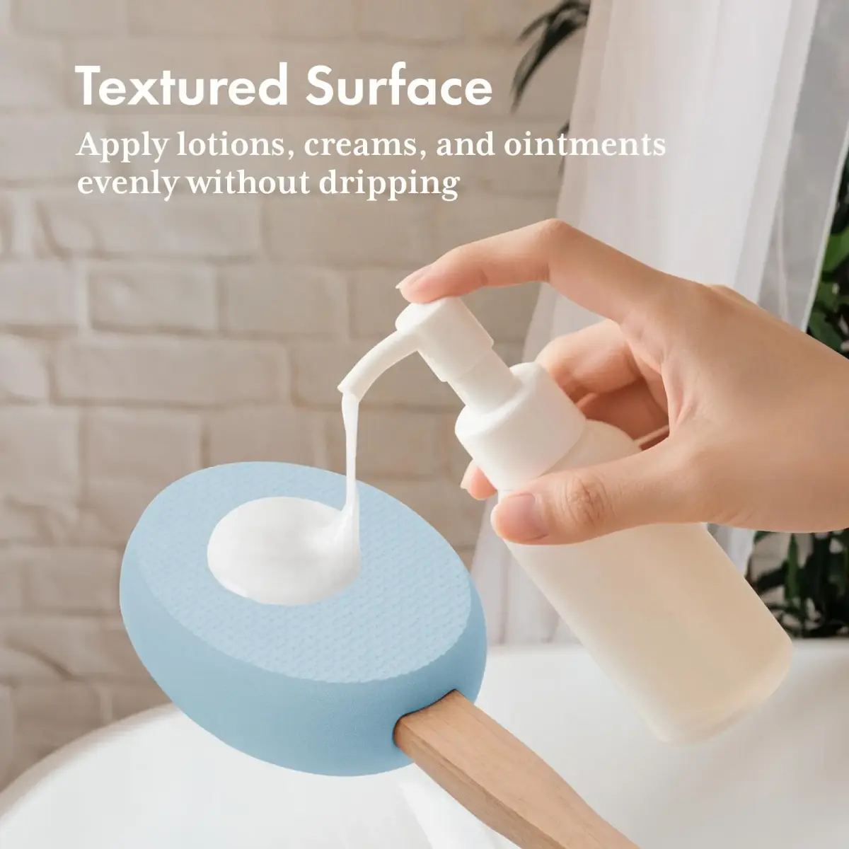AmazerBath Blue Lotion Applicator with 17" Curved Handle & 4 Replacement Pads - view 3