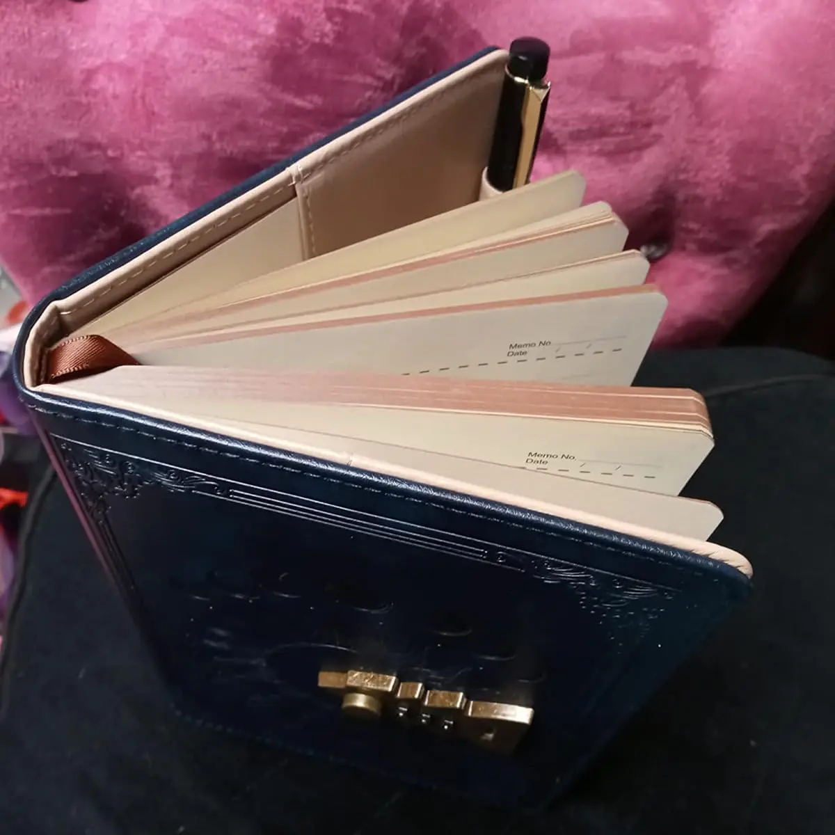 ZXHQ Lock Diary for Women & Men, A5 240 Pages Lockable Journal with Pen, Vintage Edge Design, Refillable Leather Journal Writing Notebook, Size A5(8.5 × 5.9 Inch) Dark Blue - view 3