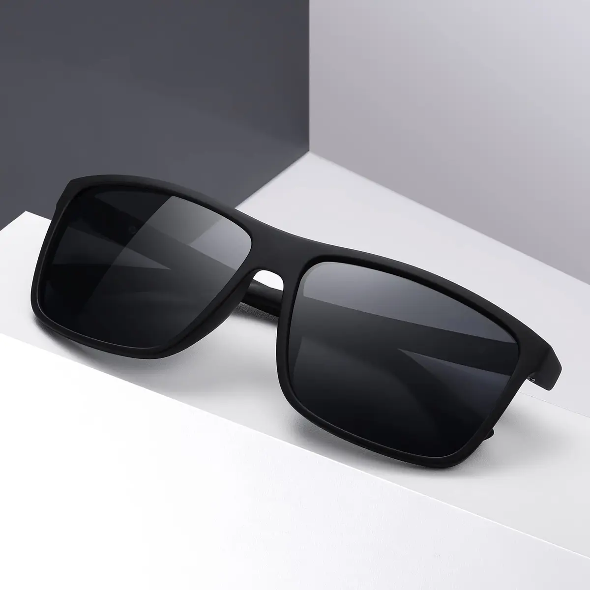 KWHZXGYY Polarized Sunglasses for Men & Women, Retro Square Frame, UV400 Protection - view 2