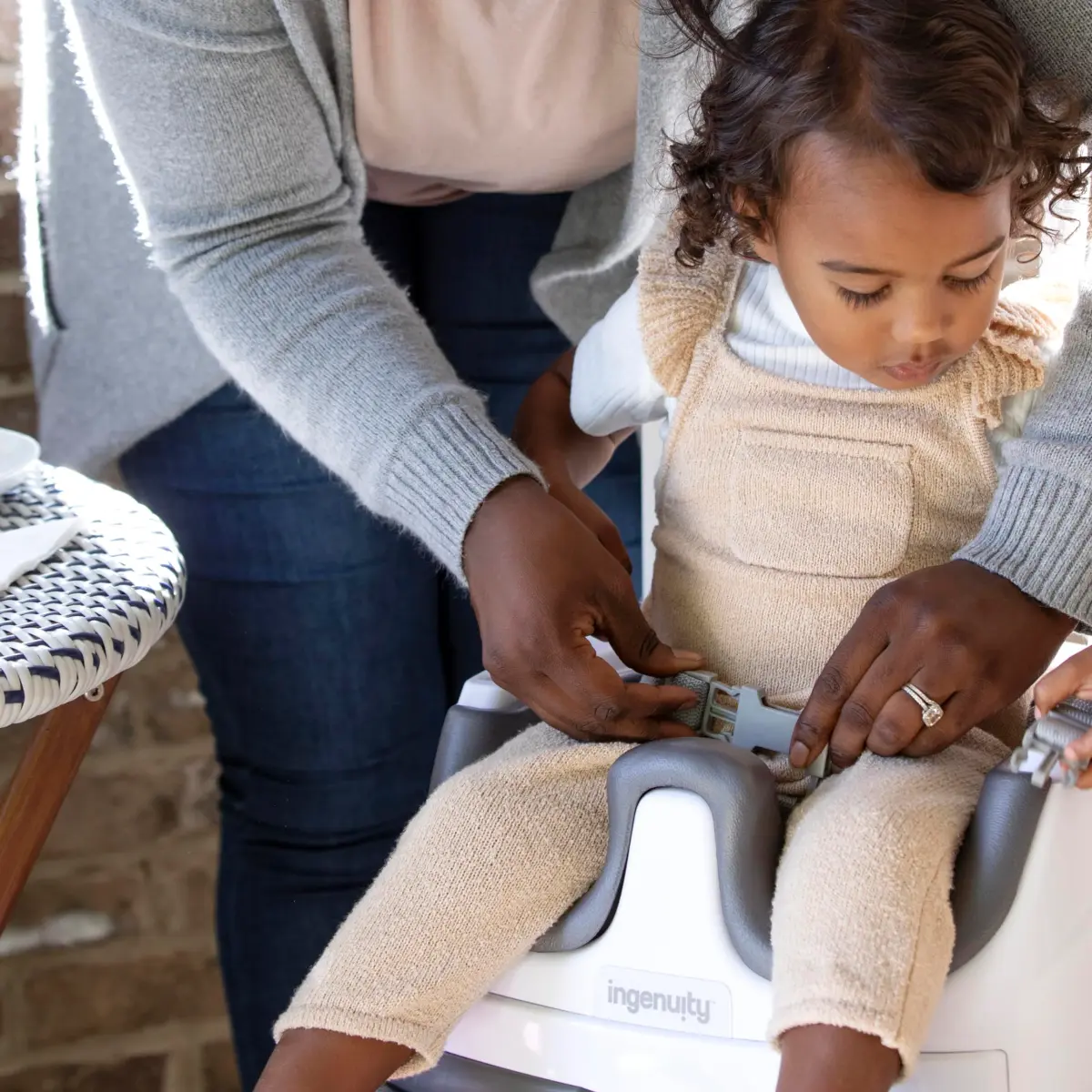 Ingenuity Baby Base 2-in-1 Booster Feeding and Floor Seat with Self-Storing Tray - Peony | 36 cm (14.2 in) Wide - view 9