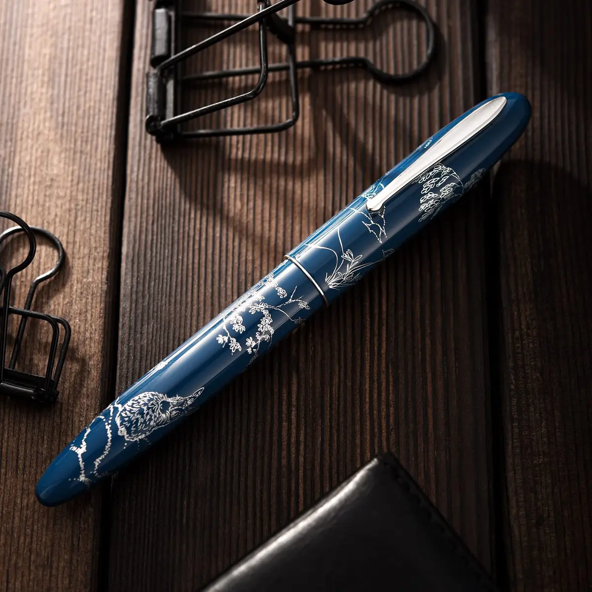 HONG DIAN N23 Blue Rabbit Fountain Pen Medium Nib with Converter and Metal Box Set | Smooth Writing Instrument - view 5