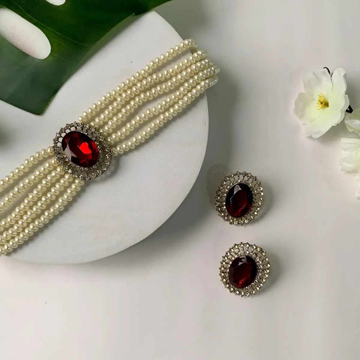 I Jewels Gold Plated Pearl Choker Necklace Jewellery Set with Green Stones & Earrings for Women | Necklace: 2.54cm (1 inch) x 4cm, Earrings: 4cm x 3.3cm - view 8