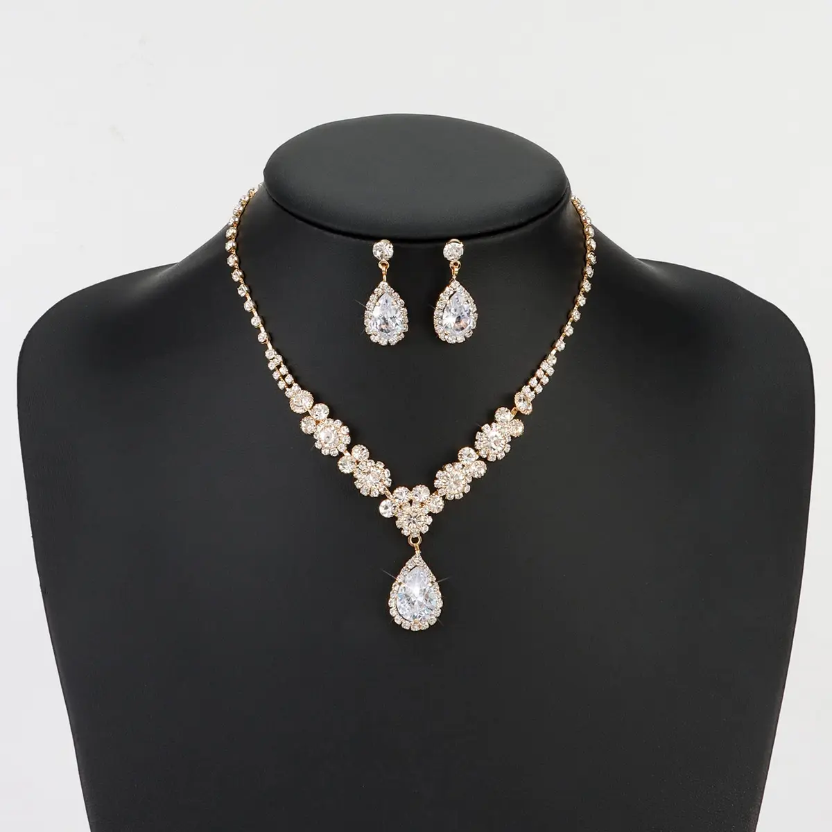 COCIDE Bride Jewelry Set Silver Crystal Wedding Necklace Earrings Bridal Rhinestone Teardrop Pendant 45cm (17.71in) | Elegant Bridal Accessory - view 8