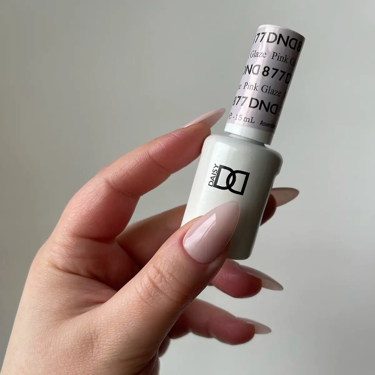 DAISY DND Pink Glaze 0.5 Fl Oz Gel Nail Polish & Lacquer Duo | 3 Week Chip-Free, Air Dry, Vegan & Cruelty-Free - view 2