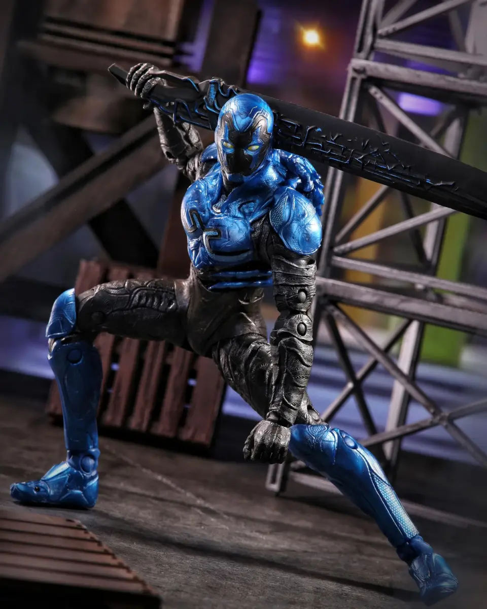 McFarlane Toys DC Multiverse Blue Beetle Action Figure 7in (17.78cm) | Ultra Articulated - view 2