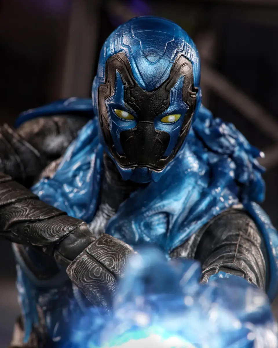 McFarlane Toys DC Multiverse Blue Beetle Action Figure 7in (17.78cm) | Ultra Articulated - view 4