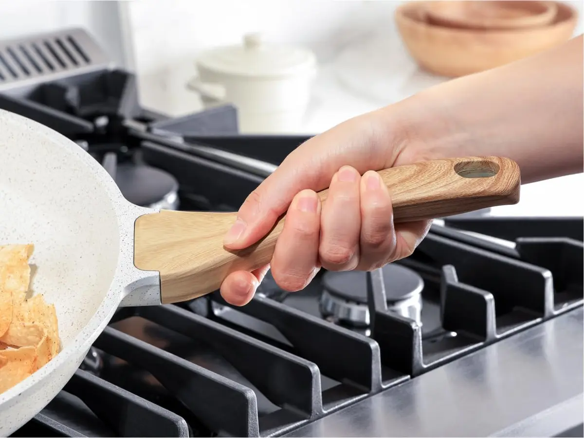 SENSARTE 8 Inch (20.32 cm) Ceramic Nonstick Frying Pan Skillet | Healthy Non-Toxic Chef Pan for Omelets & Eggs - view 8
