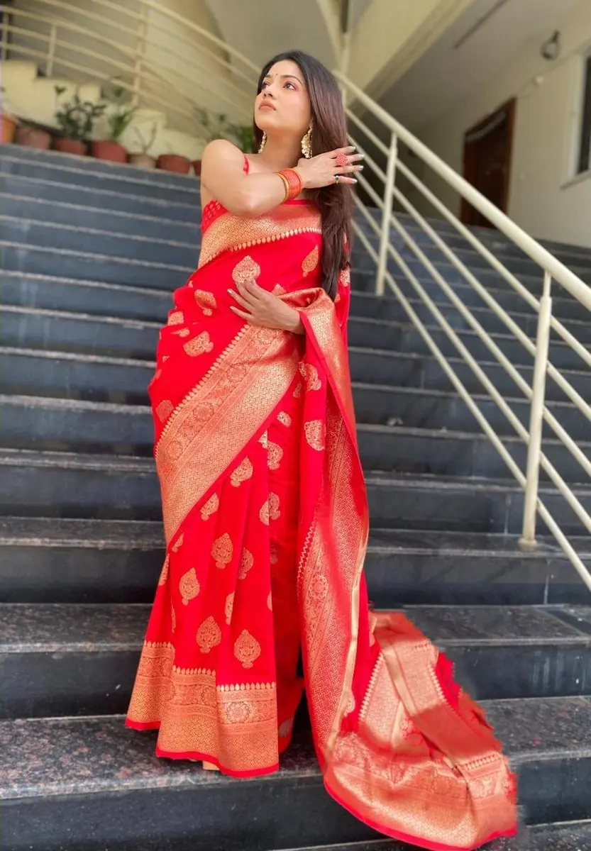 Avantika Fashion Women's Kanjivaram Soft Pure Silk Banarasi Saree with Blouse Piece, Red, 5.5m (18ft) | Jacquard Woven Traditional Indian Wear - view 5