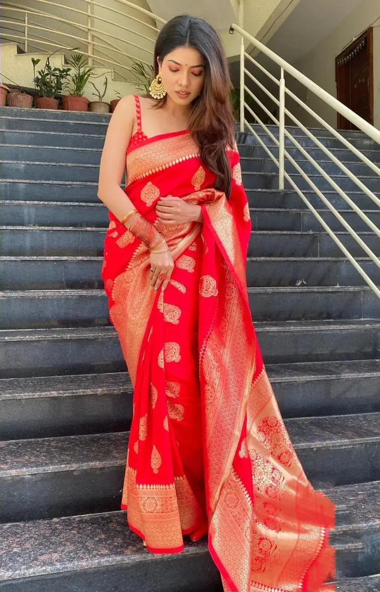 Avantika Fashion Women's Kanjivaram Soft Pure Silk Banarasi Saree with Blouse Piece, Red, 5.5m (18ft) | Jacquard Woven Traditional Indian Wear - view 3