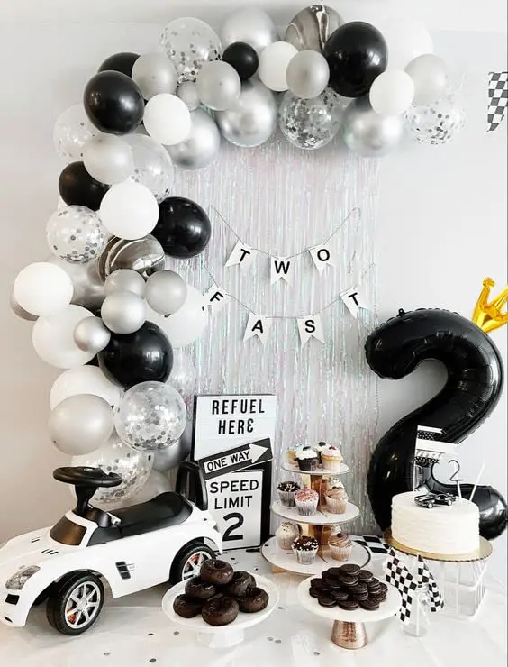 IWERP Black Crown 5 Balloon - 40 Inch Number Balloon | Reusable Foil Party Decoration - view 8