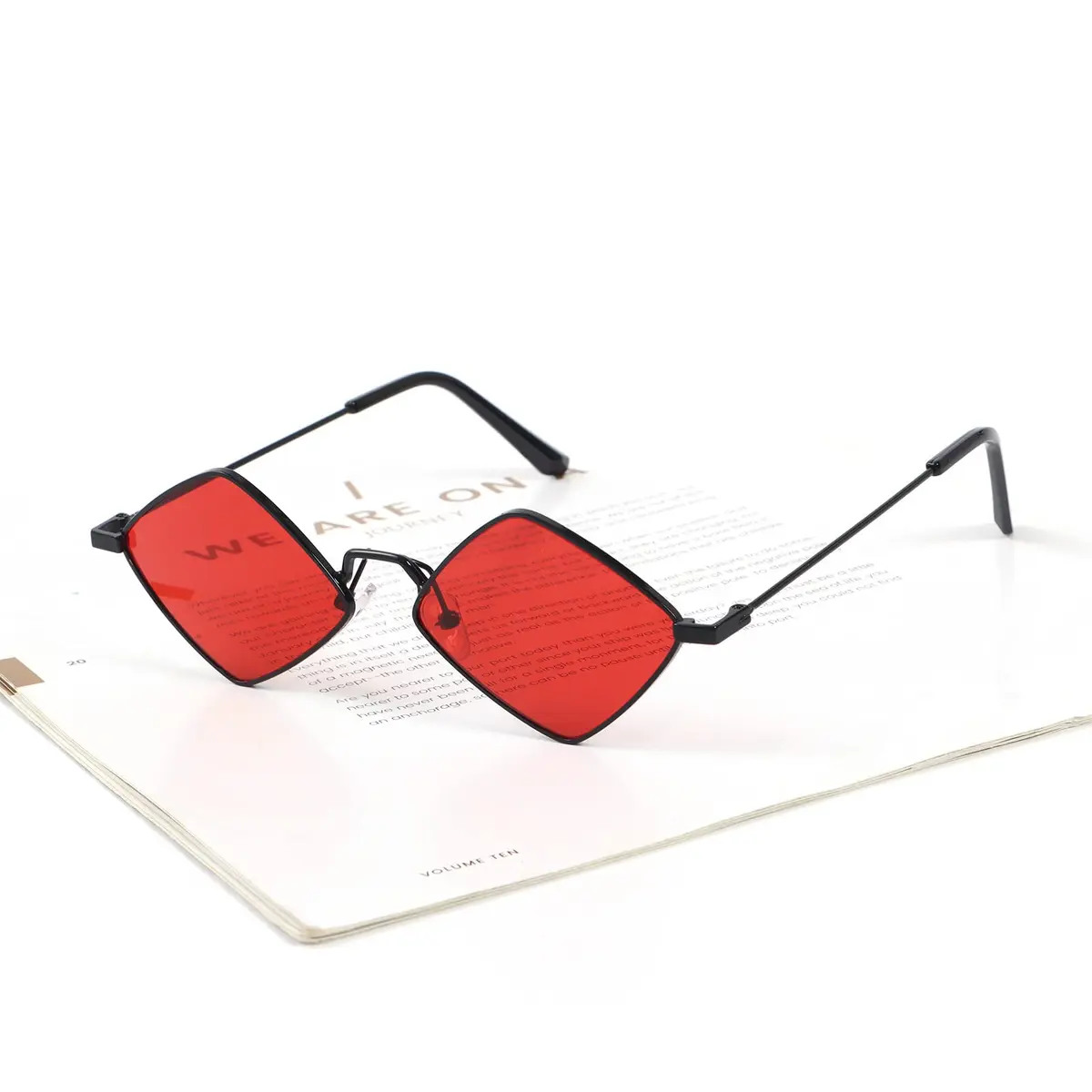 Dazzleimart Retro Diamond Shape Sunglasses for Men & Women | Trendy Metal Quadrilateral Shades UV Protection 139mm - view 5