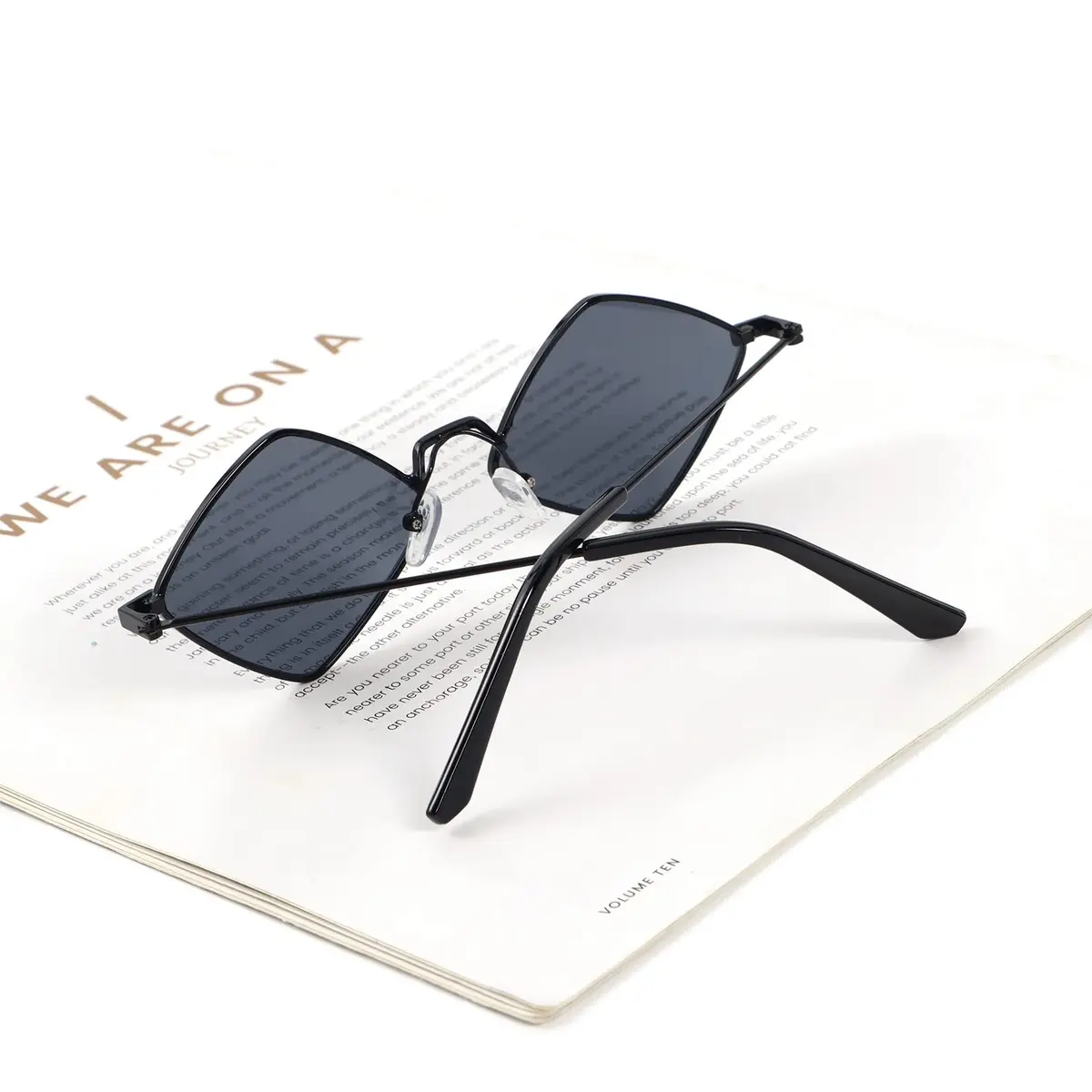 Dazzleimart Retro Diamond Shape Sunglasses for Men Women | Trendy Metal Quadrilateral UV Protection - view 6
