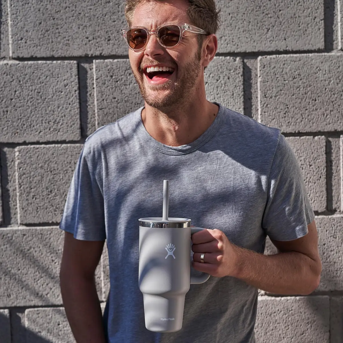 Hydro Flask Travel Tumbler with Handle, Lid and Straw - Insulated Stainless Steel 1183ml (40 Oz) Trillium | Keeps Drinks Cold for Hours - view 8