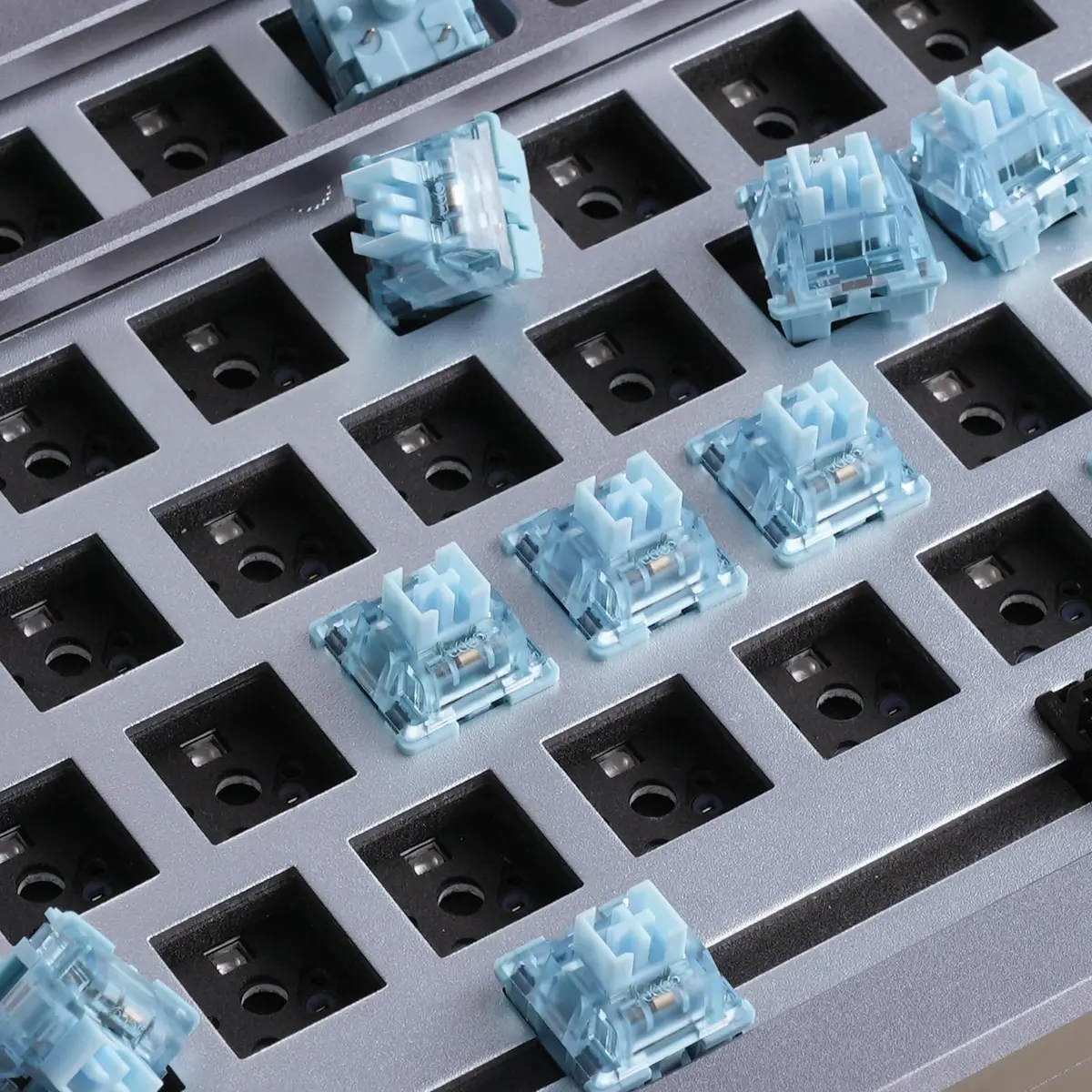 Akko V3 Creamy Blue Pro Tactile Keyboard Switches (45pcs) | 5-Pin Dustproof Stem, Pre-Lubed, 45gf - view 7