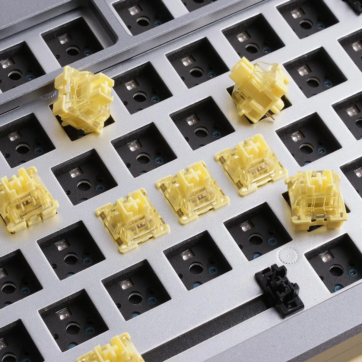 Akko V3 Creamy Yellow Pro Keyboard Switches (45pcs) | Linear 5-Pin 50gf Dustproof Stem - view 7