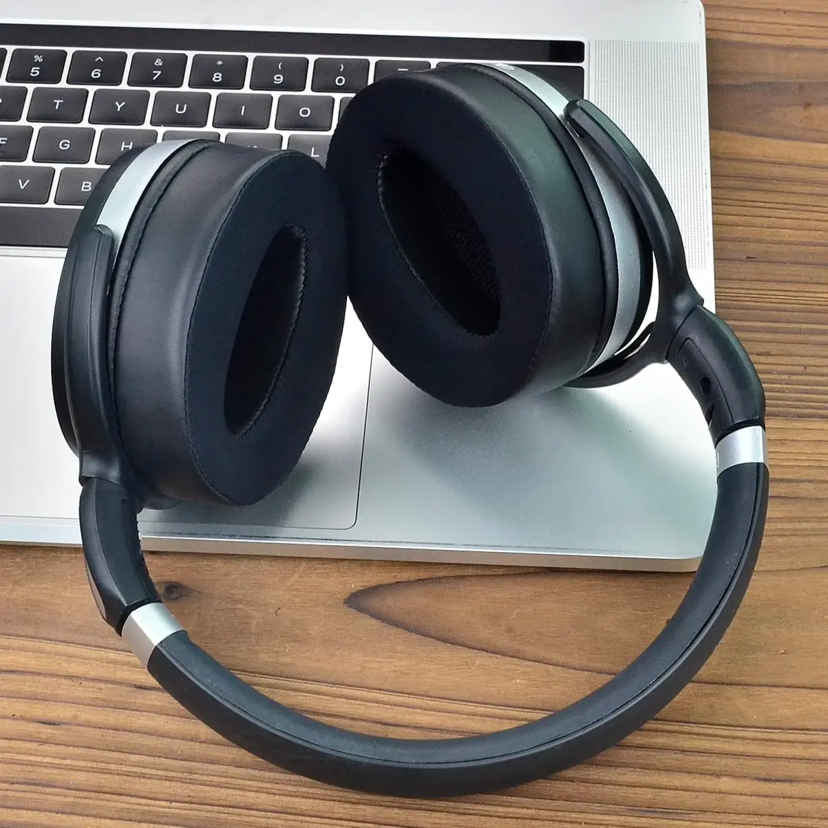 Defean Earpads for Sennheiser HD 4.50BT HD 4.40BT HD 4.30G HD 4.20S Headset | Noise Isolating Replacement Ear Cushions - view 5